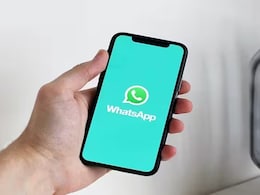 Cyber Fraud :  WhatsApp वापरताना काळजी घ्या; एका फोटोमुळे होऊ शकतं बँक खातं रिकामं Cyber Fraud :  WhatsApp वापरताना काळजी घ्या; एका फोटोमुळे होऊ शकतं बँक खातं रिकामं
