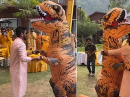 हल्दी सेरेमनी में होने वाली दुल्हन की जगह आ गया डायनासोर, देखकर हैरान रह गए गेस्ट, फिर जो हुआ, किसी ने सोचा नहीं था हल्दी सेरेमनी में होने वाली दुल्हन की जगह आ गया डायनासोर, देखकर हैरान रह गए गेस्ट, फिर जो हुआ, किसी ने सोचा नहीं था