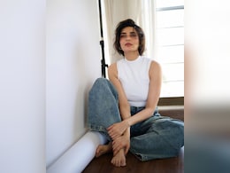 Karishma Tanna Looks Effortlessly Chic In A White Top and Denim Jeans Karishma Tanna Looks Effortlessly Chic In A White Top and Denim Jeans