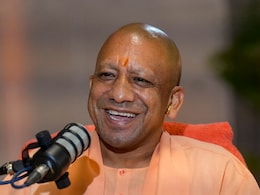 तमिल, बंगाली, कन्नड़ भी पढ़ा रहे, तो क्या यूपी उससे छोटो हो गया...? भाषा विवाद पर CM योगी का तीखा जवाब तमिल, बंगाली, कन्नड़ भी पढ़ा रहे, तो क्या यूपी उससे छोटो हो गया...? भाषा विवाद पर CM योगी का तीखा जवाब