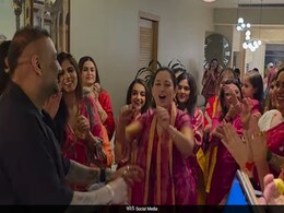 नवरात्रि के कीर्तन में तमन्ना भाटिया ने किया डांस, माता की भक्ति में दिखी लीन, वायरल हुआ वीडियो नवरात्रि के कीर्तन में तमन्ना भाटिया ने किया डांस, माता की भक्ति में दिखी लीन, वायरल हुआ वीडियो