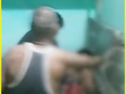 VIDEO : मध्यरात्री पत्नीच्या खोलीतील पेटीतून येत होता आवाज, पेटी उघडताच घरातील सगळेच हादरले