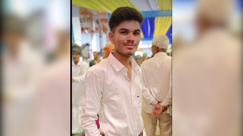 खराब पेपर से परेशान 12वीं के छात्र ने की आत्महत्या की कोशिश, जिंदा पहुंचा अस्पताल... डॉक्टर नहीं मिलने से हुई मौत