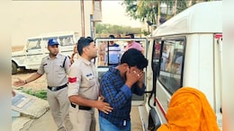 Sex Racket: यहां दो पुलिसकर्मी व होमगार्ड जवान चला रहे थे सेक्स रैकेट, जब पड़ा छापा तो पुलिस वाले भी रह गए दंग