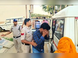 Sex Racket: यहां दो पुलिसकर्मी व होमगार्ड जवान चला रहे थे सेक्स रैकेट, जब पड़ा छापा तो पुलिस वाले भी रह गए दंग