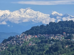 Where To Go In India This Monsoon: 9 Scenic Rainy Getaways