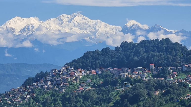 Where To Go In India This Monsoon: 9 Scenic Rainy Getaways
