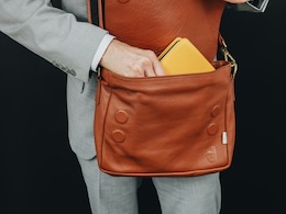 स्टाइल और कम्फर्ट का बेहतरीन कॉम्बिनेशन होते हैं Messenger Bag स्टाइल और कम्फर्ट का बेहतरीन कॉम्बिनेशन होते हैं Messenger Bag