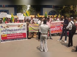 बिलासपुर में SECL बरौद भू-विस्थापितों का फूटा गुस्सा, CMD कार्यालय का किया घेराव बिलासपुर में SECL बरौद भू-विस्थापितों का फूटा गुस्सा, CMD कार्यालय का किया घेराव