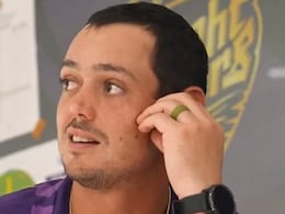 Watch: Quinton De Kock Puzzled As Shah Rukh Khan Namedrops Him In KKR Dressing Room Message Watch: Quinton De Kock Puzzled As Shah Rukh Khan Namedrops Him In KKR Dressing Room Message
