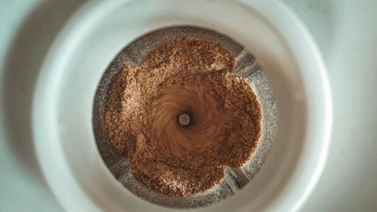 इस सीज़न की Top 10 Affordable Mixer Grinder डील्स जिन्हें आप बिल्कुल मिस नहीं करना चाहेंगे! इस सीज़न की Top 10 Affordable Mixer Grinder डील्स जिन्हें आप बिल्कुल मिस नहीं करना चाहेंगे!