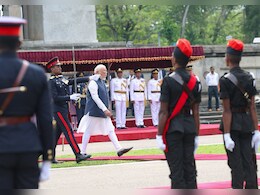 PHOTOS: PM मोदी को दिया गया गार्ड ऑफ ऑनर, कोलंबो में हुआ शानदार स्वागत PHOTOS: PM मोदी को दिया गया गार्ड ऑफ ऑनर, कोलंबो में हुआ शानदार स्वागत