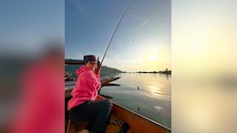 Hina Khan's Kashmir Trip Is All About Gorgeous Sunsets, Traditional Markets, And Road Trips
