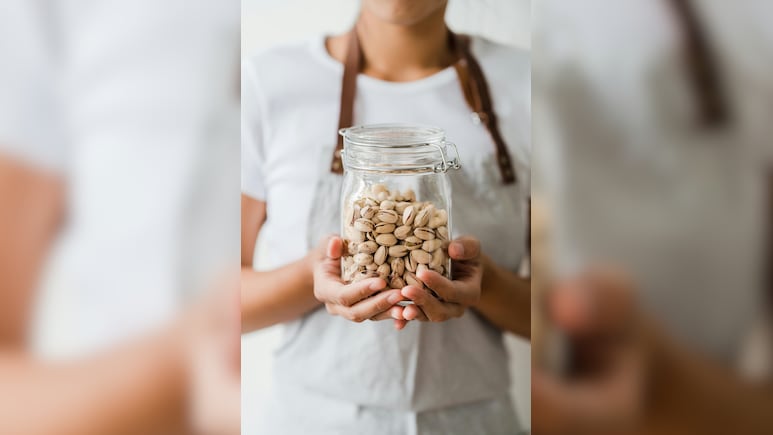 रात में सोने से पहले क्यों करना चाहिए इस ड्राई फ्रूट्स का सेवन? न्यूट्रिशनिस्ट ने बताया...