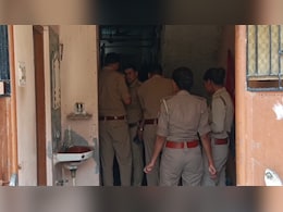 प्रेम विवाह का विरोध करने पर बेटे ने मां की चाकूओं से गोदकर की हत्या प्रेम विवाह का विरोध करने पर बेटे ने मां की चाकूओं से गोदकर की हत्या