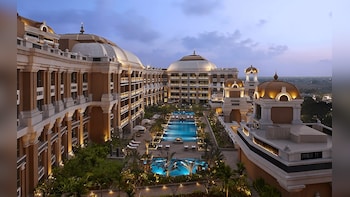 'Sit Back And Enjoy The View': HSBC Turns Bullish On ITC Hotels, Chalet, Lemon Tree, Others