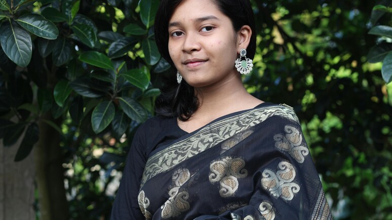 जानें Gen Z को क्यों पसंद आ रही हैं Black And White Printed Readymade Sarees? साथ ही पाएं इन साड़ियों पर भारी छूट जानें Gen Z को क्यों पसंद आ रही हैं Black And White Printed Readymade Sarees? साथ ही पाएं इन साड़ियों पर भारी छूट