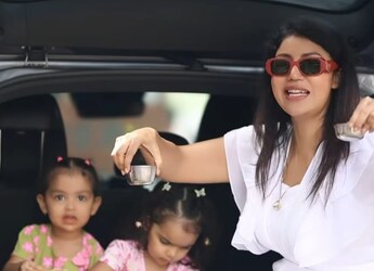 Debina Bonnerjee Hops On Dosa, Idli, Sambar, Chutney Trend With Daughters Lianna And Divisha Debina Bonnerjee Hops On Dosa, Idli, Sambar, Chutney Trend With Daughters Lianna And Divisha
