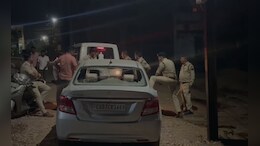 कार की डिग्गी में मिला 6 साल की बच्ची का शव, आक्रोशित लोगों ने कथित आरोपी के घर और गाड़ियों में लगाई आग &nbsp;