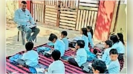 Rajasthan: विद्यालय में बैठने की व्यवस्था अधूरी, विद्यार्थी खुले आसमान के नीचे पढ़ाई करने को मजबूर