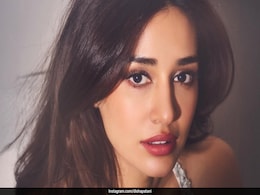 Bookmark Disha Patani's Bronzed Eyes Work And Rose Lips For A Super Glam Avatar Bookmark Disha Patani's Bronzed Eyes Work And Rose Lips For A Super Glam Avatar