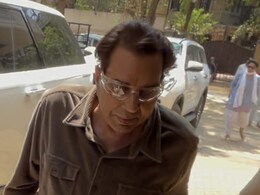 आंख की सर्जरी के बावजूद मनोज कुमार के घर पहुंचे धर्मेंद्र, लोगों की लगी भीड़ तो धरम पाजी ने जोड़े हाथ, बोले- जाने दो...  आंख की सर्जरी के बावजूद मनोज कुमार के घर पहुंचे धर्मेंद्र, लोगों की लगी भीड़ तो धरम पाजी ने जोड़े हाथ, बोले- जाने दो...