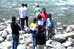 "We Are Not Scared": Some Tourists Come Near Pahalgam Days After Terror Attack "We Are Not Scared": Some Tourists Come Near Pahalgam Days After Terror Attack
