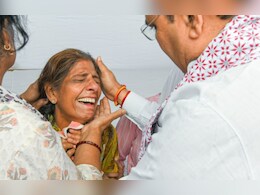 Pahalgam Terrorist Attack: ''आपकी सरकार की नाकामी है' नीरज के परिवार ने भाजपा नेताओं से कहा- "यहां सिक्योरिटी लगा कर क्या करेंगे" Pahalgam Terrorist Attack: ''आपकी सरकार की नाकामी है' नीरज के परिवार ने भाजपा नेताओं से कहा- "यहां सिक्योरिटी लगा कर क्या करेंगे"