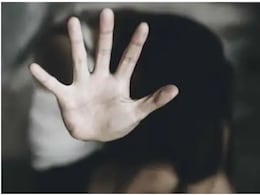 दौसा: छात्रा के अपहरण का आरोप, शिक्षा विभाग ने शिक्षक को निलंबित कर की सख्त कार्रवाई दौसा: छात्रा के अपहरण का आरोप, शिक्षा विभाग ने शिक्षक को निलंबित कर की सख्त कार्रवाई