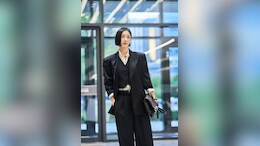 Lee Da-Hee On What Drew Her To <I>The Divorce Insurance</i>: "I Admired How My Character..."