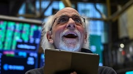 Stocks Jump After Trump Pauses Tariffs, Nasdaq Sees Best Day in 24 Years