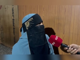 दुर्ग में पति ने दिया तीन तलाक... पत्नी बोली- जब पीएम मोदी ने बदल दिया है कानून तो क्यों नहीं मान रहे लोग? दुर्ग में पति ने दिया तीन तलाक... पत्नी बोली- जब पीएम मोदी ने बदल दिया है कानून तो क्यों नहीं मान रहे लोग?