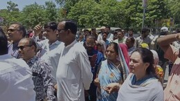 Rajasthan: पुलिस हिरासत में युवक के साथ बर्बरता से मारपीट का आरोप... युवक ICU में भर्ती, परिजन लगा रहे IG से न्याय की गुहार