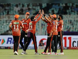 आईपीएल 2025 में क्यों लगातार मैच हार रही सनराइजर्स हैदराबाद? कोच डेनियल विटोरी ने बताया ये कारण आईपीएल 2025 में क्यों लगातार मैच हार रही सनराइजर्स हैदराबाद? कोच डेनियल विटोरी ने बताया ये कारण