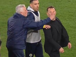 Jose Mourinho Grabs Galatasaray Coach's Face After Losing Istanbul Derby