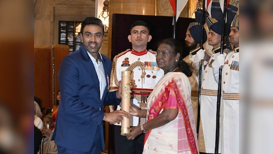 Padma Bhushan Award: अश्विन को पद्मश्री, पीआर श्रीजेश को पद्म भूषण पुरस्कार, राष्ट्रपति द्रौपदी मुर्मू ने किया सम्मानित