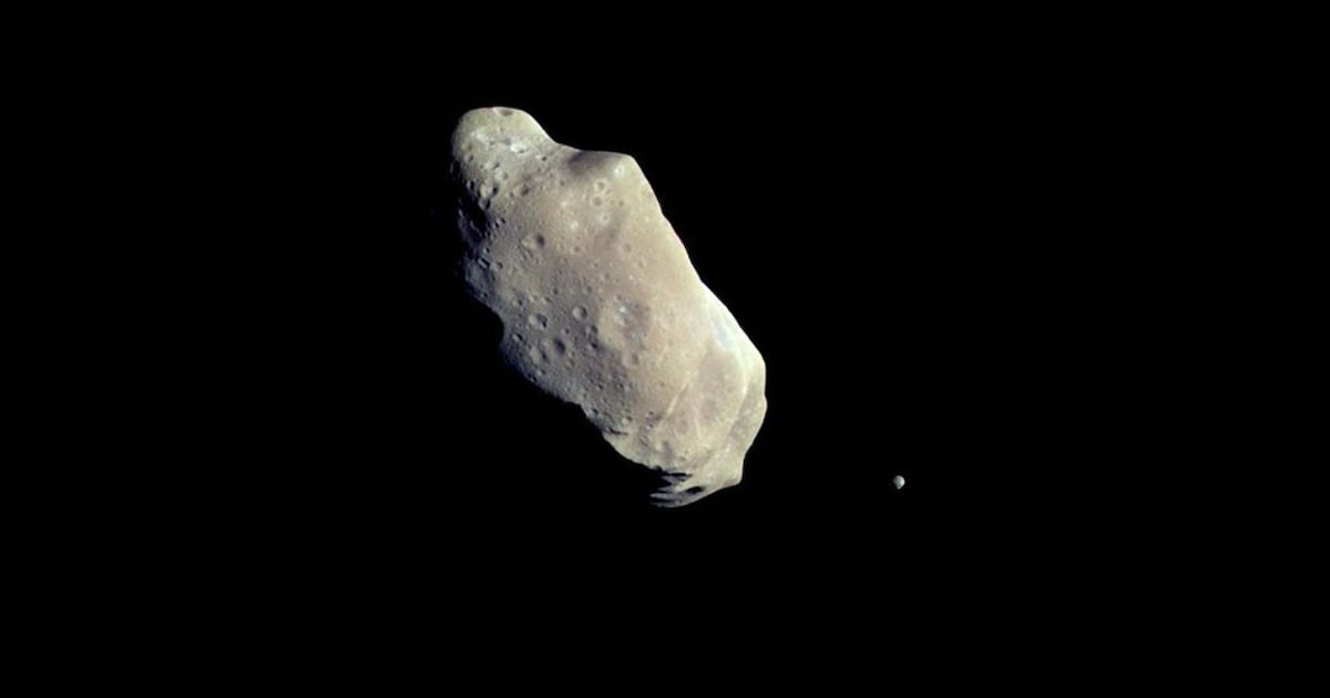 8 Cool Facts About Space Rocks