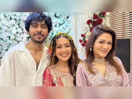 Sonu Kakkar Shares, Then Deletes Post About "Cutting Ties" With Siblings Neha And Tony Kakkar Sonu Kakkar Shares, Then Deletes Post About "Cutting Ties" With Siblings Neha And Tony Kakkar