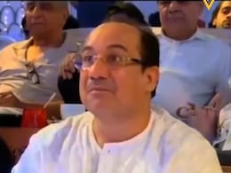 स्टेज पर कव्वाली गा रहे थे राहत फतेह अली खान के बेटे शाहजमां, पापा ने दिया कुछ ऐसा रिएक्शन, लोग बोले- गा रहे हो या डरा रहे हो  स्टेज पर कव्वाली गा रहे थे राहत फतेह अली खान के बेटे शाहजमां, पापा ने दिया कुछ ऐसा रिएक्शन, लोग बोले- गा रहे हो या डरा रहे हो