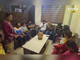 Pehalgam attack: काश्मिरमध्ये अडकलेले 500 पर्यटक आतापर्यंत मुंबईत दाखल, विशेष विमानाने परतले