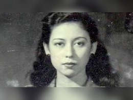 तिब्बत से आई थी ये लड़की, भारत में पढ़ाई के लिए बदलना पड़ा धर्म, बॉलीवुड ने अपनाया और बन गई सुपरस्टार तिब्बत से आई थी ये लड़की, भारत में पढ़ाई के लिए बदलना पड़ा धर्म, बॉलीवुड ने अपनाया और बन गई सुपरस्टार