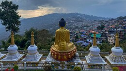 5 Easy Weekend Getaways From Darjeeling That Locals Swear By