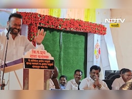 Shivsena News: 'बाबळीचं झाड सोडा', भाजप मंत्र्याची थेट ठाकरेंच्या आमदाराला खुली ऑफर, स्टेजवर काय घडलं? Shivsena News: 'बाबळीचं झाड सोडा', भाजप मंत्र्याची थेट ठाकरेंच्या आमदाराला खुली ऑफर, स्टेजवर काय घडलं?