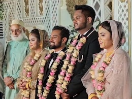 कोटा में दो दोस्तों की अनूठी शादी, एक ही मंडप में लिए सात फेरे और मौलवी ने पढ़ाया निकाह कोटा में दो दोस्तों की अनूठी शादी, एक ही मंडप में लिए सात फेरे और मौलवी ने पढ़ाया निकाह