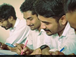 HSC Result 2025 : बारावीच्या उत्तीर्ण विद्यार्थ्यांचा टक्का घसरला, गेल्या 4 वर्षात किती होती टक्केवारी? HSC Result 2025 : बारावीच्या उत्तीर्ण विद्यार्थ्यांचा टक्का घसरला, गेल्या 4 वर्षात किती होती टक्केवारी?
