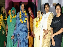 MP के राजगढ़ में शराब की दुकान हटने के बाद मना जश्न, 'विजय दिवस' जैसा बना माहौल, जानिए क्या कुछ हुआ? MP के राजगढ़ में शराब की दुकान हटने के बाद मना जश्न, 'विजय दिवस' जैसा बना माहौल, जानिए क्या कुछ हुआ?