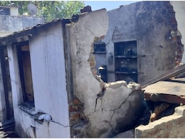 राजस्थान: गर्मी से चार्जिंग पर लगे मोबाइल में हुआ ब्लास्ट, पूरे घर में लग गई आग राजस्थान: गर्मी से चार्जिंग पर लगे मोबाइल में हुआ ब्लास्ट, पूरे घर में लग गई आग