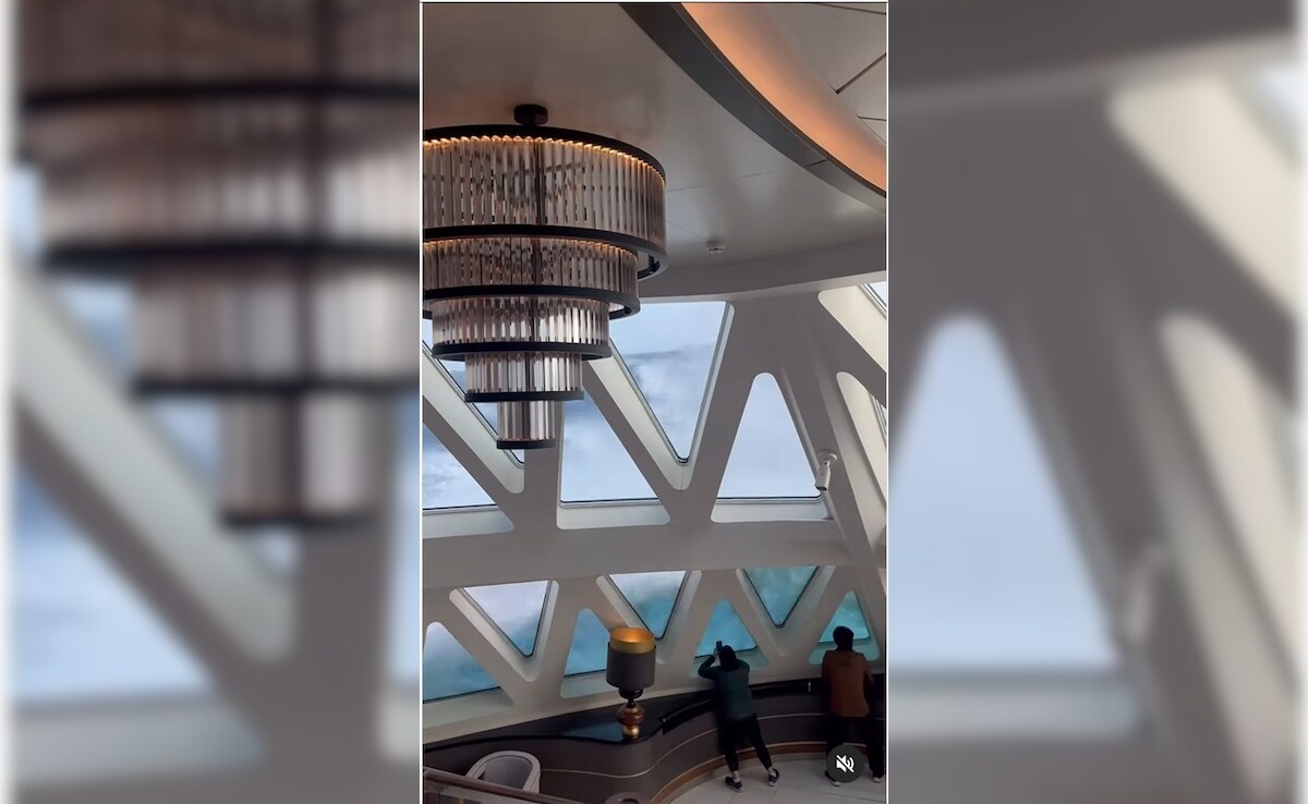 Във видео напомнящ трилъра за оцеляване извисяващи се 40 футови вълни