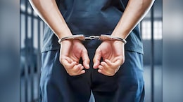 भिंड में युवक ने गाय के साथ की शर्मनाक हरकत, ग्रामीणों ने आरोपी को घर से पकड़कर जमकर पीटा; थाने पहुंचाया