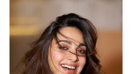 Mom-To-Be Kiara Advani Flaunts Her Pregnancy Glow With Minimal Makeup